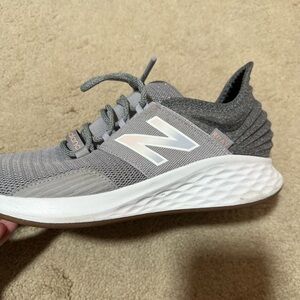 New Balance Fresh foam Roav tennis shoes